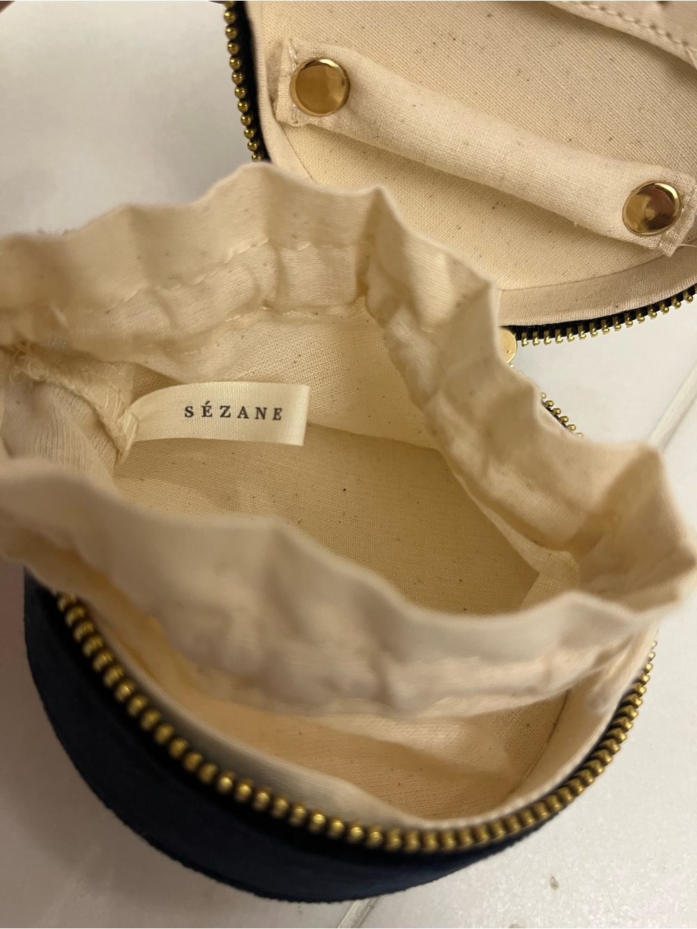 NWT SEZANE Small Round Velvet Jewelry Box - Navy Blue & Gold - Picture 3 of 8